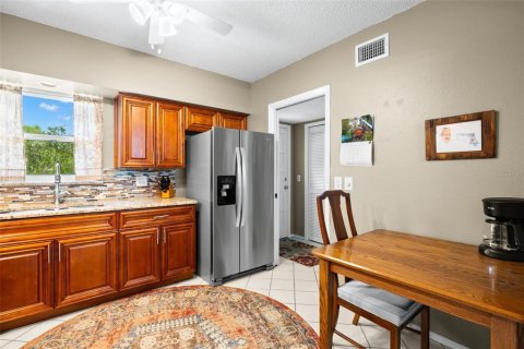 Condominio en venta en Clearwater, Florida, 2 dormitorios, 130.06 m2 № 2101807 - foto 6