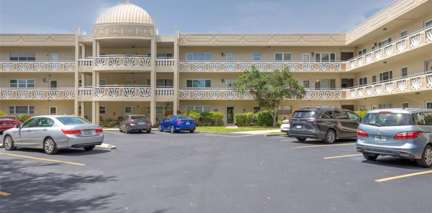 Condominio en Clearwater, Florida, 2 dormitorios  № 2101807