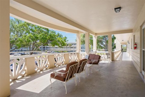 Condominio en venta en Clearwater, Florida, 2 dormitorios, 130.06 m2 № 2101807 - foto 3