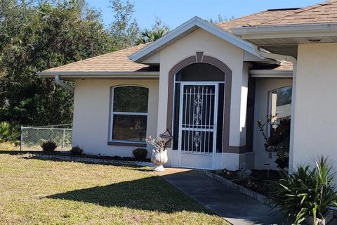 House in Port Charlotte, Florida 3 bedrooms, 117.8 sq.m. № 1724602 - photo 5