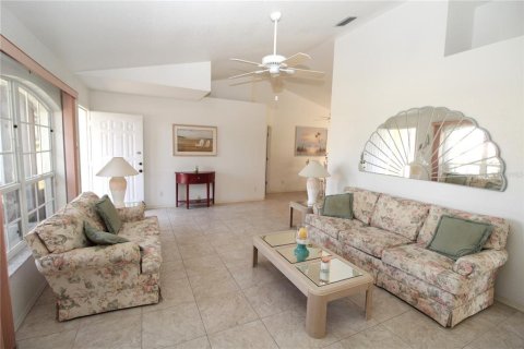 House in Port Charlotte, Florida 3 bedrooms, 117.8 sq.m. № 1724602 - photo 13