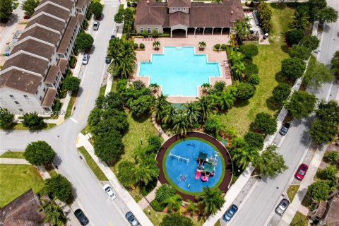 Touwnhouse à louer à Homestead, Floride: 3 chambres, 130.81 m2 № 2028893 - photo 9