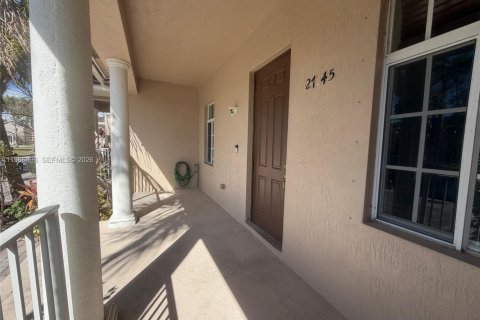 Touwnhouse à louer à Homestead, Floride: 3 chambres, 130.81 m2 № 2028893 - photo 3