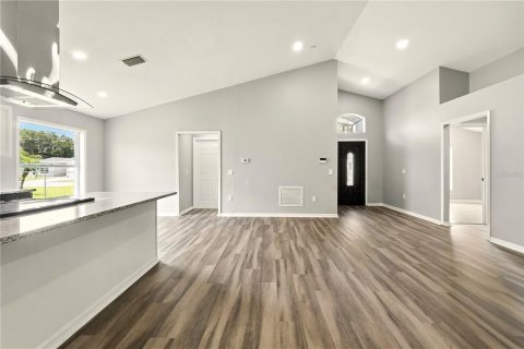 Villa ou maison à louer à Kissimmee, Floride: 3 chambres, 144.83 m2 № 2379233 - photo 9