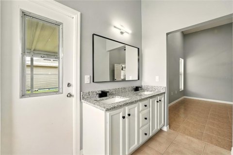 Villa ou maison à louer à Kissimmee, Floride: 3 chambres, 144.83 m2 № 2379233 - photo 27