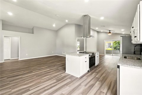 Villa ou maison à louer à Kissimmee, Floride: 3 chambres, 144.83 m2 № 2379233 - photo 12