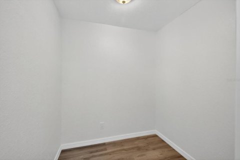 House in Pinellas Park, Florida 2 bedrooms, 101.36 sq.m. № 1911594 - photo 18