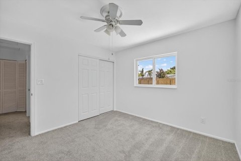 House in Pinellas Park, Florida 2 bedrooms, 101.36 sq.m. № 1911594 - photo 28