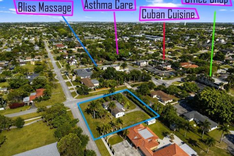 Propiedad comercial en venta en Homestead, Florida № 2091132 - foto 4