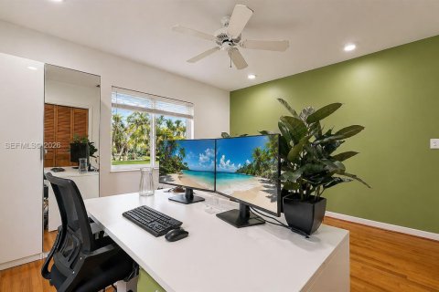 Propiedad comercial en venta en Homestead, Florida № 2091132 - foto 9