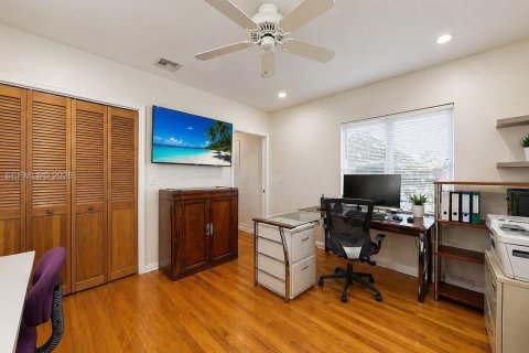 Propiedad comercial en venta en Homestead, Florida № 2091132 - foto 14