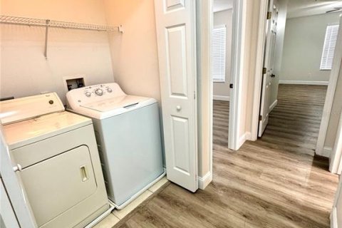 Adosado en alquiler en Orlando, Florida, 3 dormitorios, 138.89 m2 № 1786348 - foto 18