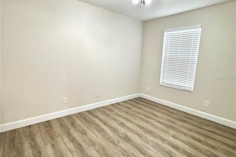 Adosado en alquiler en Orlando, Florida, 3 dormitorios, 138.89 m2 № 1786348 - foto 19