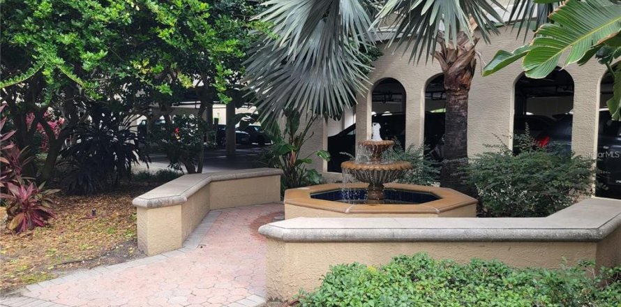 Condominio en Tampa, Florida, 2 dormitorios № 2217896