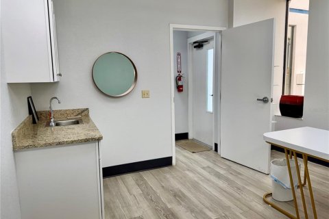 Снять в аренду коммерческую недвижимость в Себринг, Флорида 3981.42м2, № 1782489 - фото 19