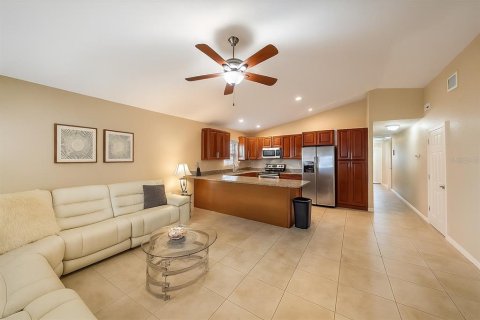 Villa ou maison à vendre à Punta Gorda, Floride: 3 chambres, 114.27 m2 № 2148391 - photo 5