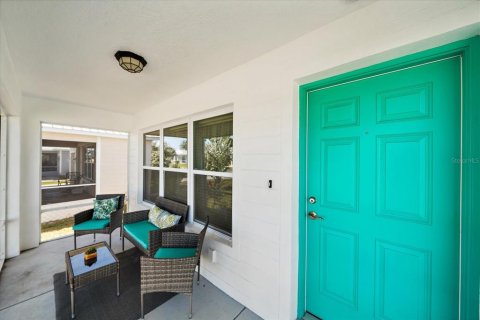 Villa ou maison à vendre à Punta Gorda, Floride: 3 chambres, 114.27 m2 № 2148391 - photo 3