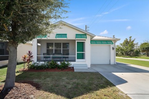 Villa ou maison à Punta Gorda, Floride 3 chambres, 114.27 m2 № 2148391
