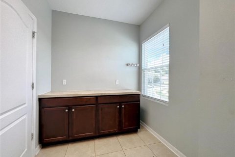 House in Grand Island, Florida 5 bedrooms, 241.92 sq.m. № 1899466 - photo 28