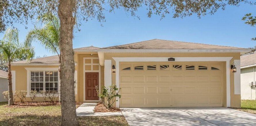 Villa ou maison à Wesley Chapel, Floride 3 chambres, 164.99 m2 № 2426878