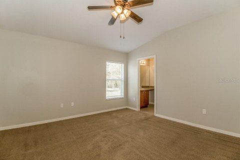 Villa ou maison à louer à Wesley Chapel, Floride: 3 chambres, 164.99 m2 № 2426878 - photo 8
