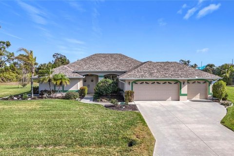 Villa ou maison à vendre à Rotonda, Floride: 3 chambres, 205.13 m2 № 1542450 - photo 4