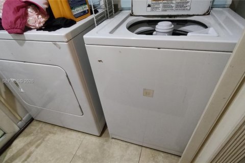 Touwnhouse à vendre à Plantation, Floride: 3 chambres, 157 m2 № 2001807 - photo 10