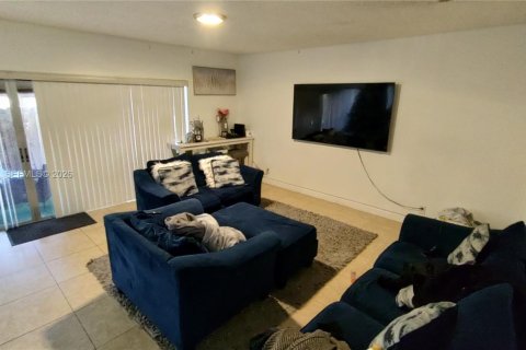 Touwnhouse à vendre à Plantation, Floride: 3 chambres, 157 m2 № 2001807 - photo 2