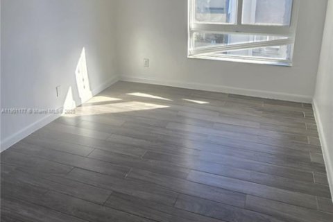 Apartamento en alquiler en Cutler Bay, Florida, 2 dormitorios, 69.68 m2 № 2019439 - foto 8