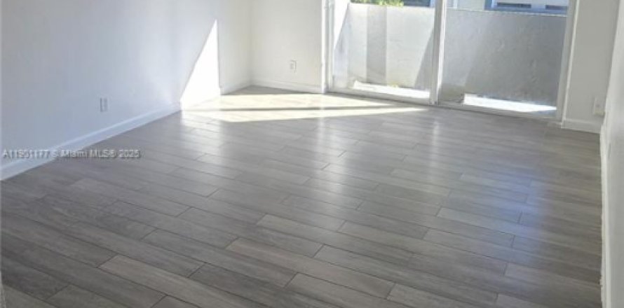 Apartamento en Cutler Bay, Florida 2 dormitorios, 69.68 m2 № 2019439