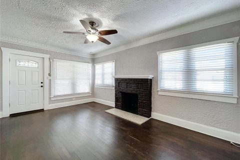 House in Tampa, Florida 2 bedrooms, 124.49 sq.m. № 1869593 - photo 9