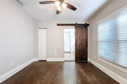 House in Tampa, Florida 2 bedrooms, 124.49 sq.m. № 1869593 - photo 26