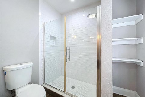 House in Tampa, Florida 2 bedrooms, 124.49 sq.m. № 1869593 - photo 29