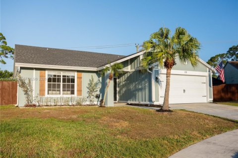 House in Jupiter, Florida 3 bedrooms, 127.74 sq.m. № 2030541 - photo 3