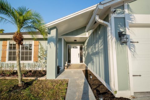 House in Jupiter, Florida 3 bedrooms, 127.74 sq.m. № 2030541 - photo 5