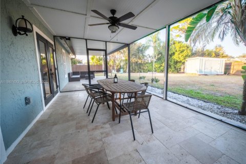 House in Jupiter, Florida 3 bedrooms, 127.74 sq.m. № 2030541 - photo 30