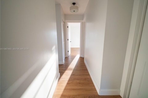 House in Jupiter, Florida 3 bedrooms, 127.74 sq.m. № 2030541 - photo 25