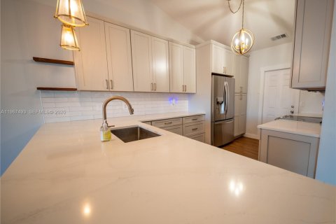 House in Jupiter, Florida 3 bedrooms, 127.74 sq.m. № 2030541 - photo 7