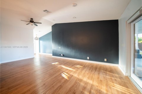 House in Jupiter, Florida 3 bedrooms, 127.74 sq.m. № 2030541 - photo 14