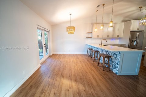 House in Jupiter, Florida 3 bedrooms, 127.74 sq.m. № 2030541 - photo 10