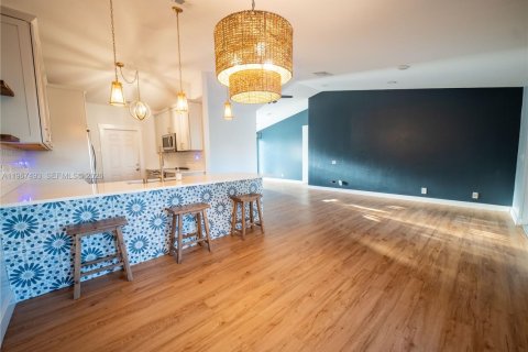 House in Jupiter, Florida 3 bedrooms, 127.74 sq.m. № 2030541 - photo 13