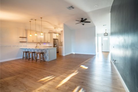 House in Jupiter, Florida 3 bedrooms, 127.74 sq.m. № 2030541 - photo 15