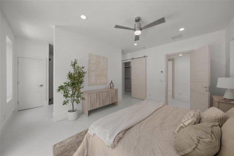 House in Sarasota, Florida 4 bedrooms, 283.07 sq.m. № 1822292 - photo 23