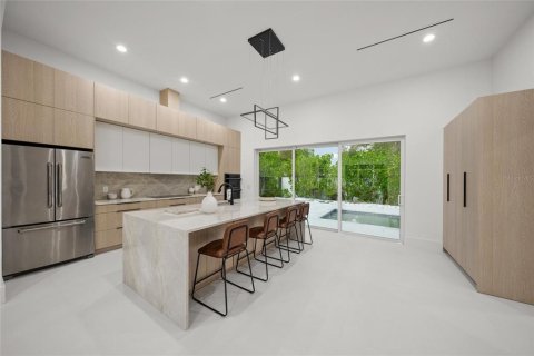 House in Sarasota, Florida 4 bedrooms, 283.07 sq.m. № 1822292 - photo 10