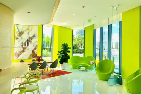 Condo in Miami, Florida, 1 bedroom  № 1956328 - photo 24