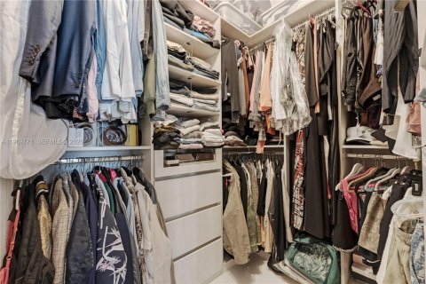 Condominio en alquiler en Aventura, Florida, 2 dormitorios, 150.69 m2 № 2030578 - foto 24