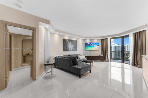 Condominio en alquiler en Aventura, Florida, 2 dormitorios, 150.69 m2 № 2030578 - foto 13