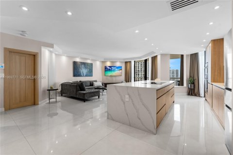 Condominio en alquiler en Aventura, Florida, 2 dormitorios, 150.69 m2 № 2030578 - foto 7