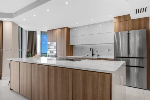 Condominio en alquiler en Aventura, Florida, 2 dormitorios, 150.69 m2 № 2030578 - foto 4