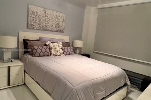 Condominio en venta en Miami Beach, Florida, 2 dormitorios, 95.69 m2 № 1972248 - foto 27